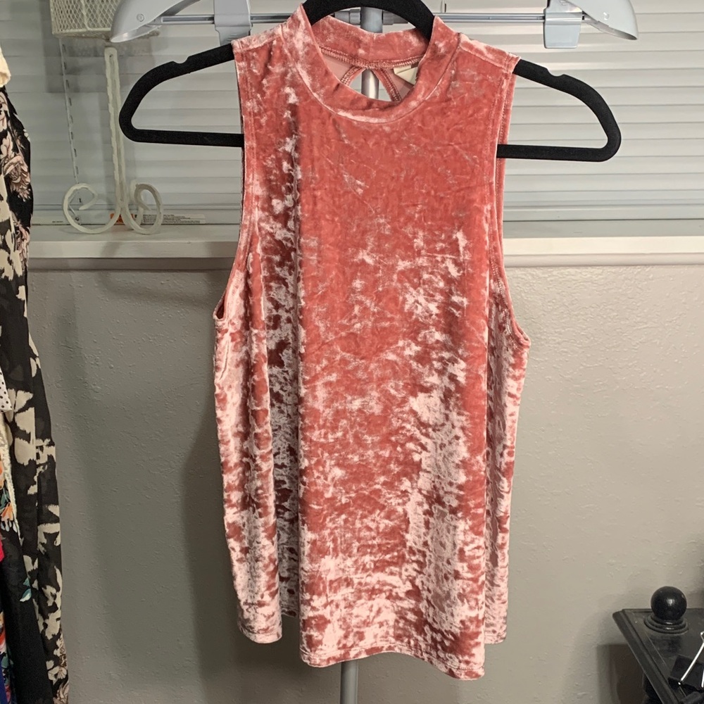 Arizona Jean Company Velvet‎ Tank Top in Pink